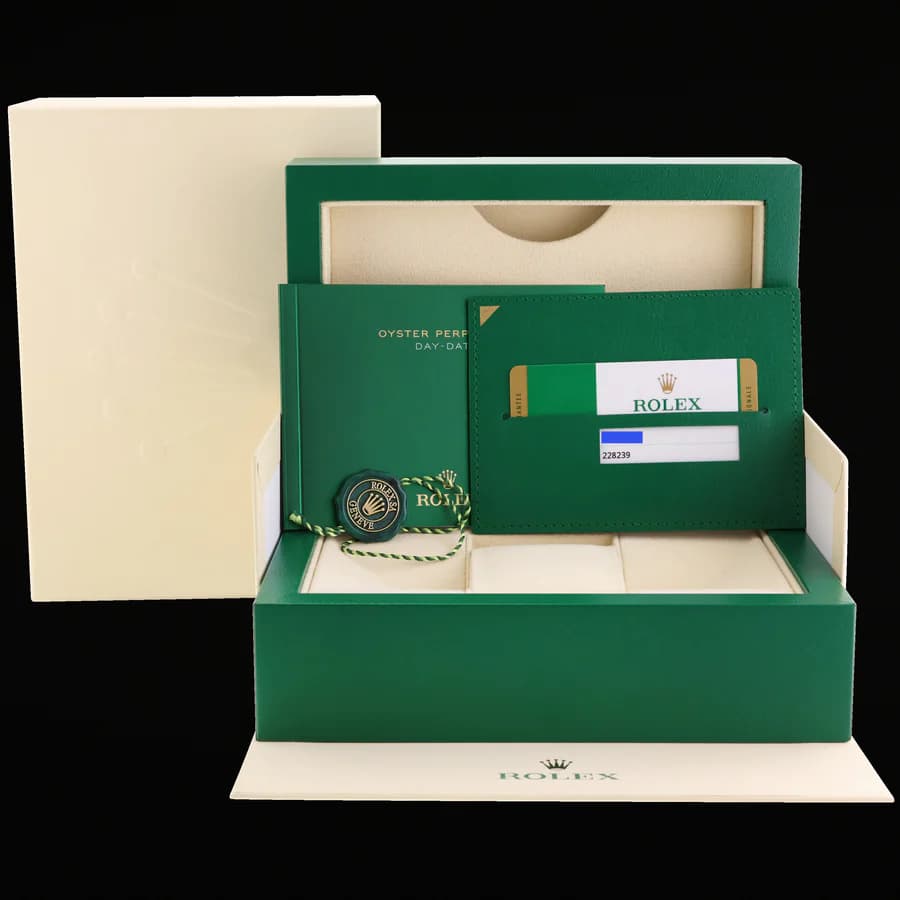 Rolex Day-Date 40 228239 White Gold Olive
