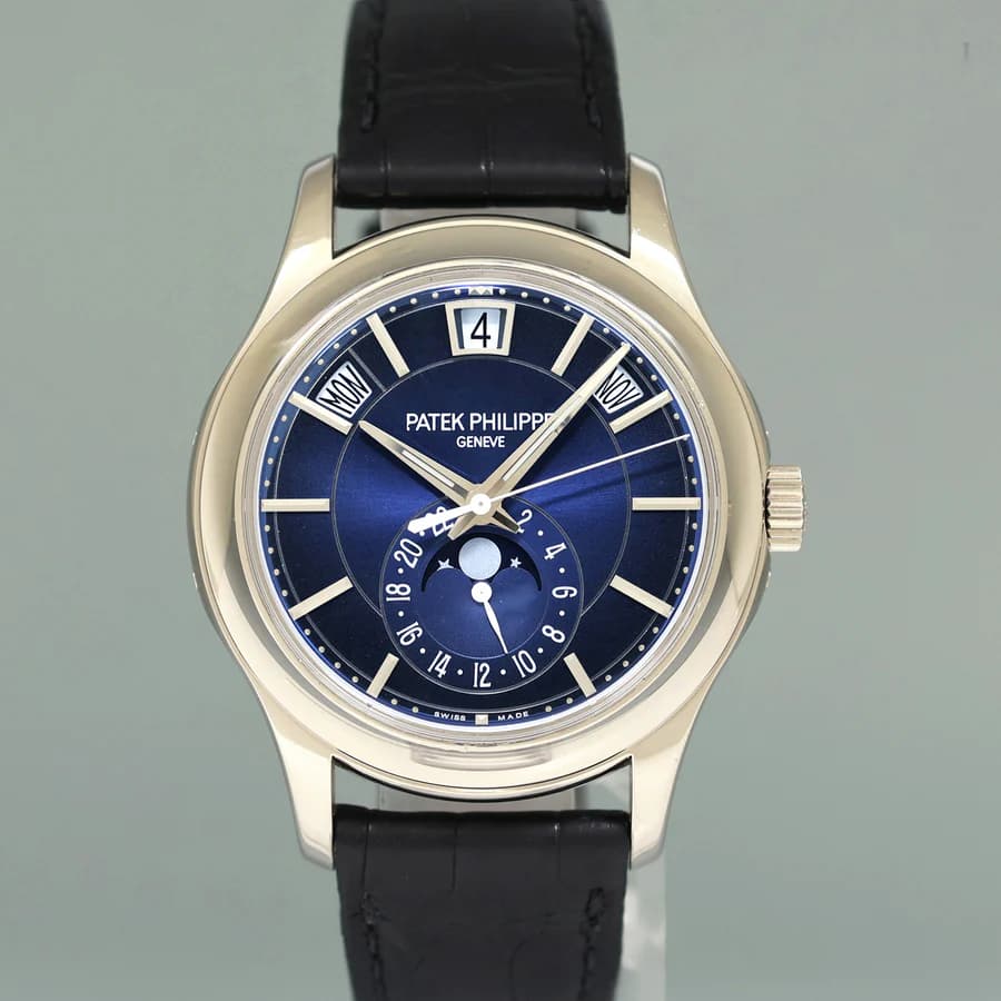 Patek Philippe Annual Calendar 5205G White Gold Blue — деталь