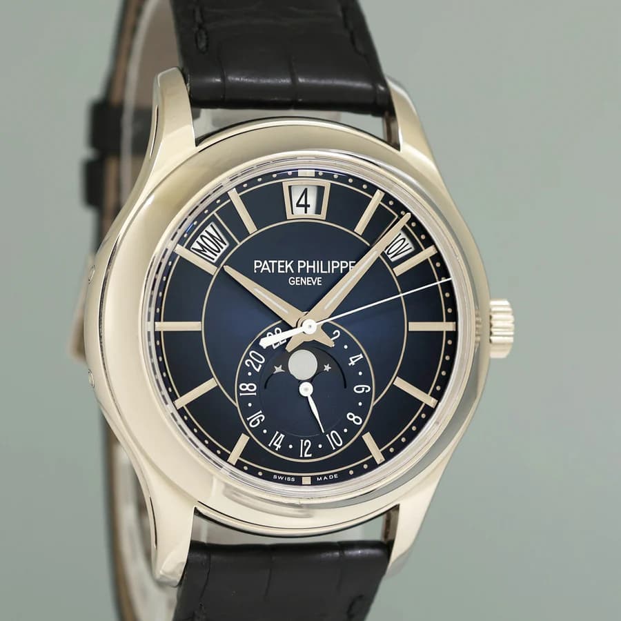 Patek Philippe Annual Calendar 5205G White Gold Blue — деталь