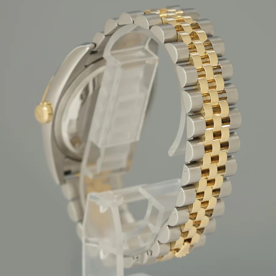 Rolex Datejust 36 116233 Rose Gold — lifestyle